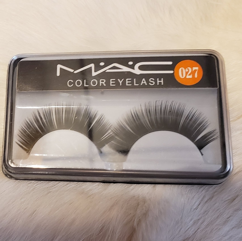 NEW Lashes